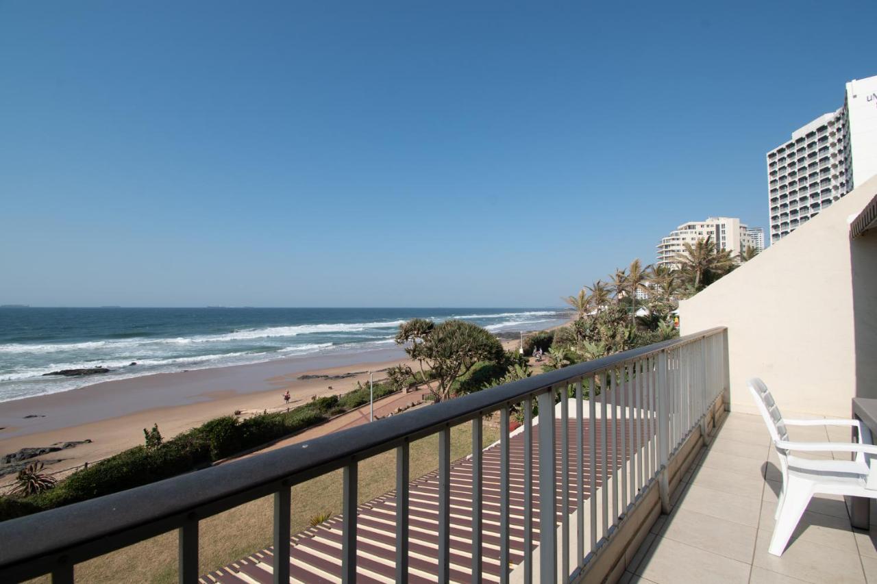 Appartamento 10 Bronze Bay Umhlanga Rocks Durban Esterno foto